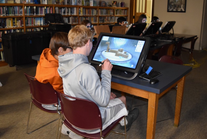 St. Francis - Students Experience FutureMaker Lab
